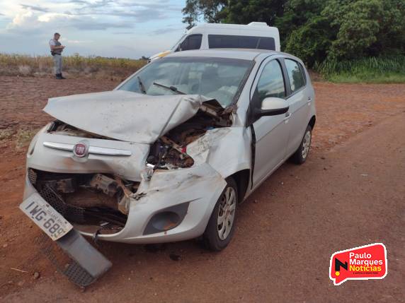 Colisão entre Van de transporte escolar e automóvel deixa mulher ferida na BR-472, em Três de Maio - foto 3