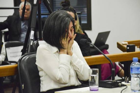 Depoimento da vizinha da família, Juçara Petry, que costumava acolher em sua casa o menino assassinado em 2014, foi pontuado por lágrimas e pausa
