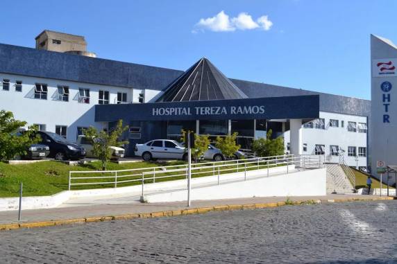 Caso é mantido em sigilo e direção do hospital Tereza Ramos, em Lages, informou que restringiu atividades de profissionais supostamente envolvidos.
