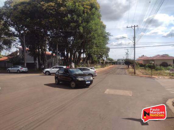 Mulher fica ferida em acidente no Centro de Três de Maio - foto 5