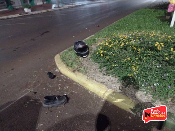 Colisão traseira envolve carro e moto no Centro de Três de Maio - foto 4