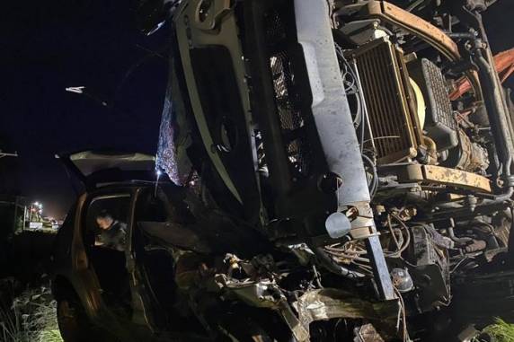 Paulo Adriano Jacobs, 53 anos, e Eliane Scariot, 36, morreram em colisão envolvendo três carros e um caminhão, na noite de sábado