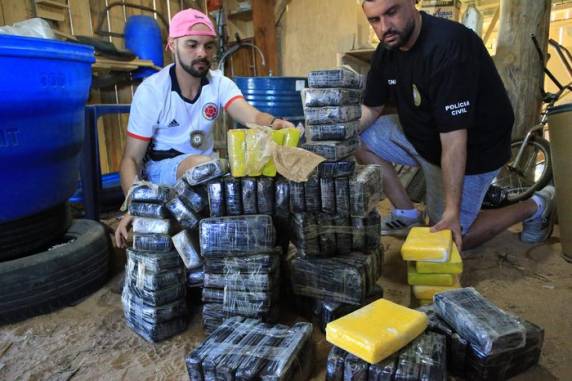 Foram apreendidos 96 quilos da droga, além de 94 quilos de cocaína e 67 quilos de maconha em imóvel no município de Araricá