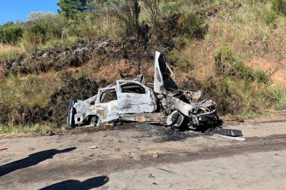 Colisão envolveu caminhão e outros três veículos