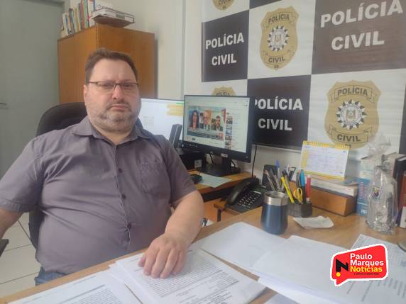 Homem se apresentou na DP onde prestou depoimento