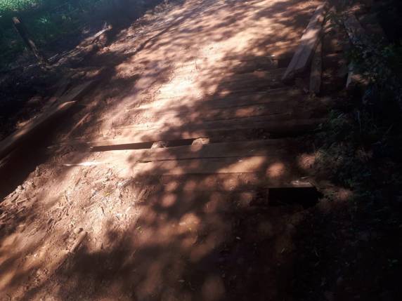Moradores da localidade de Nossa Senhora do Carmo reclamam da demora em conserto de pontilhão, em Três de Maio - foto 2