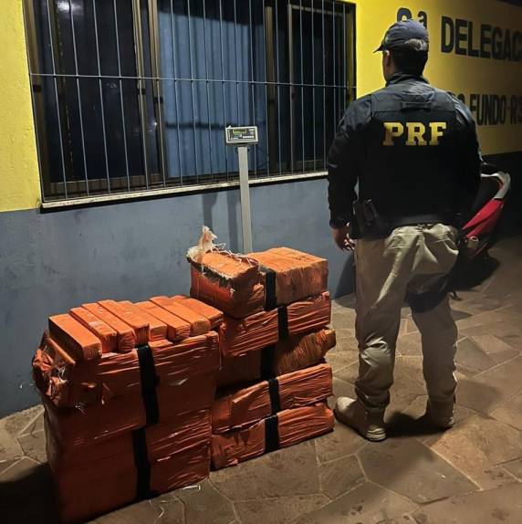 Foi a terceira apreensão de drogas feita pela PRF na região nas últimas 48 horas