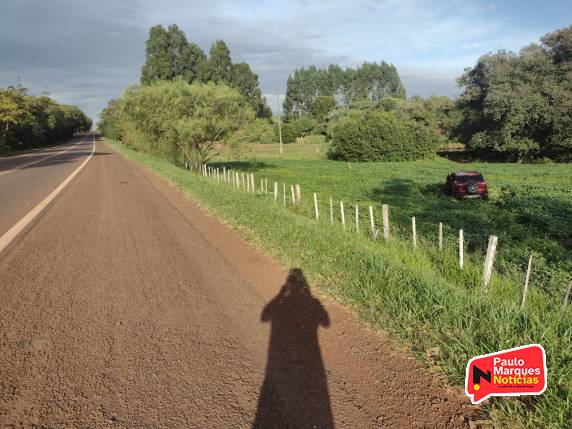 Saída de pista é registrada na BR-472 em Três de Maio - foto 3