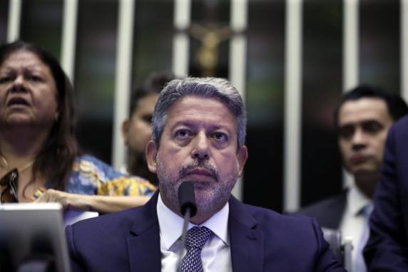 Presidente da Câmara atendeu o pedido do relator do projeto e também de líderes partidários