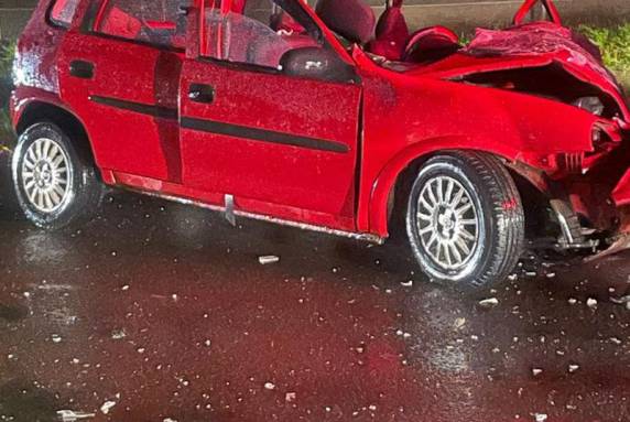 Outras duas pessoas ficaram feridas em estado grave