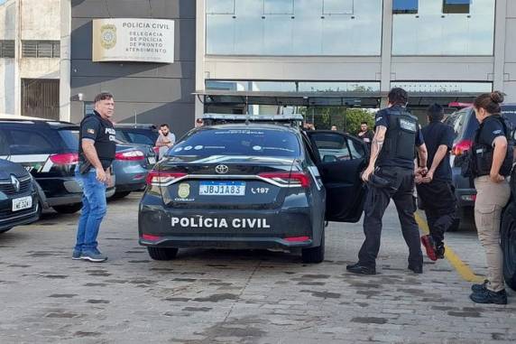 Os principais alvos da ação que ocorre em quatro Estados devem ser presos em Passo Fundo