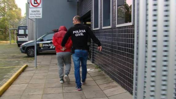 Detidos moravam em Caxias do Sul e Farroupilha, mas viajavam para cidades da Região Metropolitana de Porto Alegre para praticar o crime.  Até o momento, 21 vítimas, com prejuízo total em torno de R$ 1 milhão