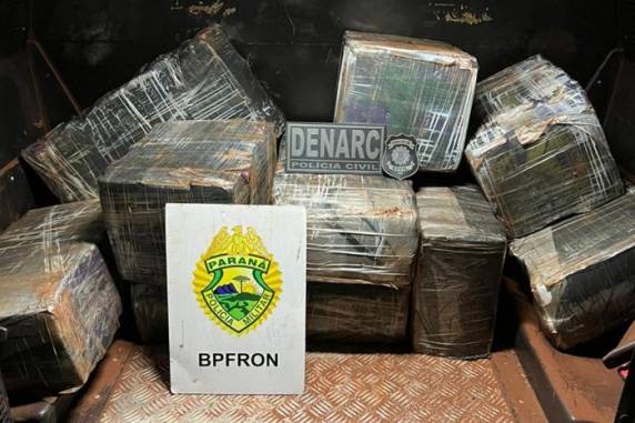 Droga estava sendo descarregada nas margens do Rio Paraná, quase na fronteira com o Paraguai, no momento da abordagem feita por agentes do PR e do RS