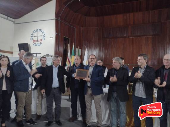 Neri Schroer toma posse para o segundo mandato na presidência do Sindicato Rural de Três de Maio - foto 4