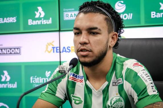 Além dele, o zagueiro Kevin Lomónaco, do Bragantino, também disse que fez parte do esquema