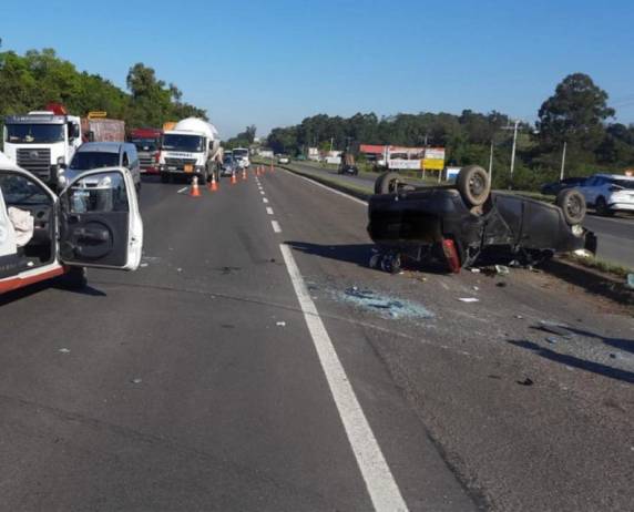 O caso aconteceu por volta das 15h, no quilômetro 26 da rodovia