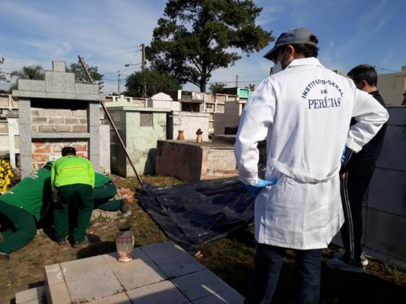 Delegacia de Homicídios pediu perícia no cadáver devido à suspeita da família