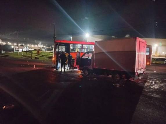 Vítimas tinham 19 e 44 anos e morreram assim que foram atingidas, em Chapecó.