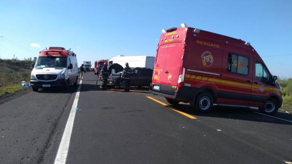 Grave acidente de trânsito deixa quatro vítimas feridas na BR 472 em Itaqui - foto 2