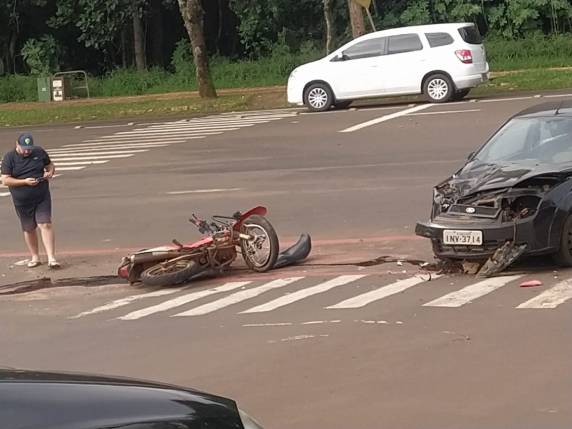 Acidente de trânsito na Av. Expedicionário Weber em Santa Rosa - foto 3