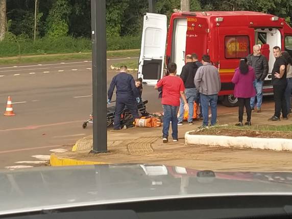 Motociclista foi socorrido pelo Corpo de Bombeiros