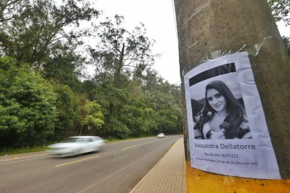 Polícia Civil diz que caso ainda é priporidade, mas não houve avanço; família mantém as buscas