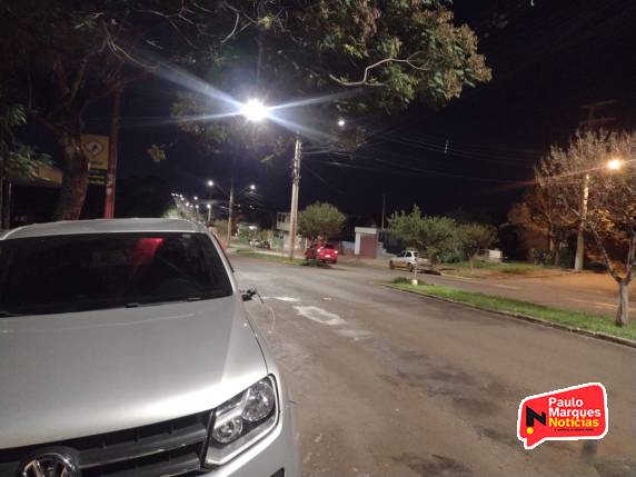 Colisão envolve moto e caminhonete na Av. Santa Rosa em Três de Maio - foto 3