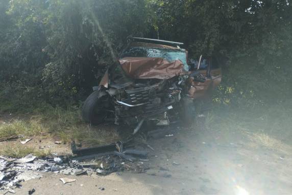 Três pessoas ficam feridas gravemente em acidente na RS-324, em Marau - foto 3