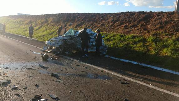 Acidente envolvendo cinco veículos causa um óbito na BR 285, em Passo Fundo - foto 4