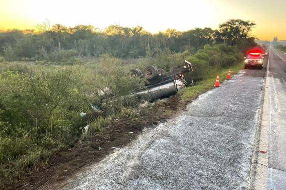 Veículo deve ser removido durante a tarde, o que pode gerar interrupções na via