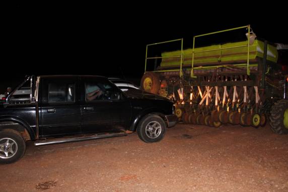 Motorista fica ferido em acidente envolvendo carro e trator na ERS-207 em Humaitá - foto 2