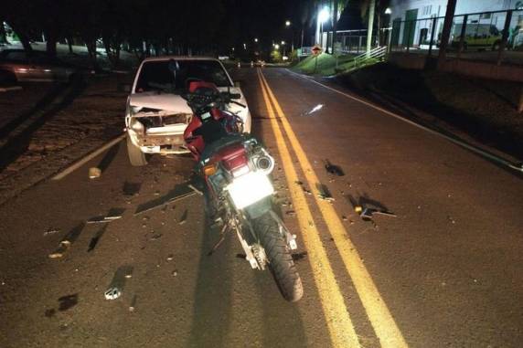 Colisão ocorreu no km 30 da rodovia, às 20h30min de sexta-feira (16)