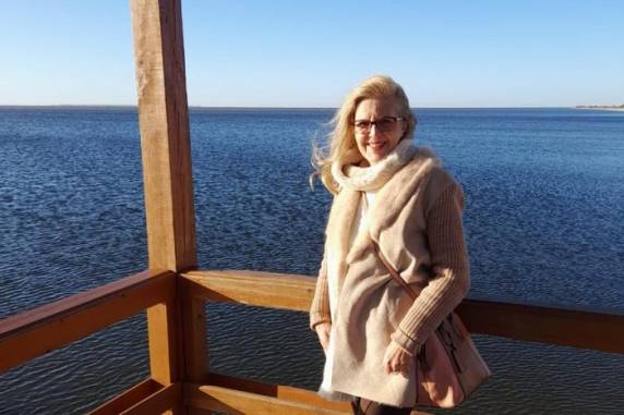 Heide Juçara Priebe, 63 anos, foi assassinada no meio da rua, logo após sair do trabalho