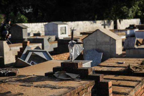Moradores de Caraá relatam como enxurrada tomou conta da cidade, destruindo prédios, estradas e até o cemitério - foto 3
