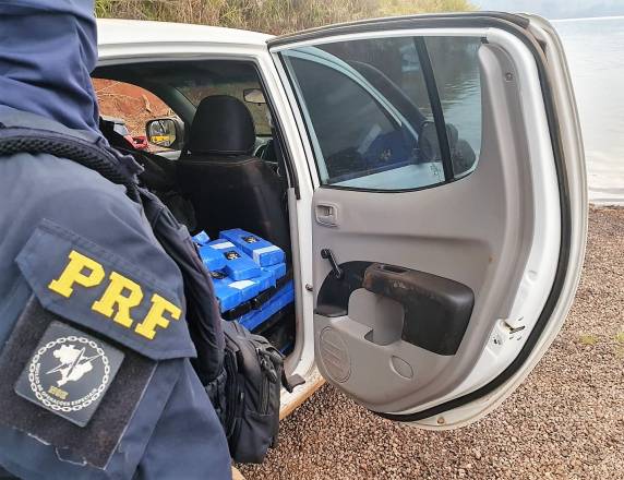 Ação conjunta PRF e PMRv apreende quase 800 quilos de maconha e recupera picape em Concórdia - foto 3
