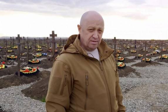 Yevgeny Prigozhin colocou sua força contra o o ministro da Defesa russo, Sergei Shoigu; tensão cresce e há relato que até mesmo um helicóptero do Exército foi abatido