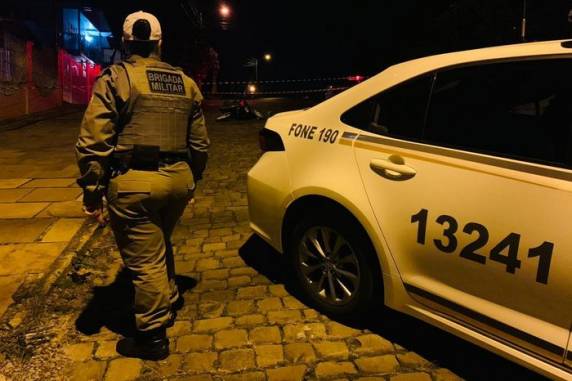 Casos ocorreram nos bairros Desvio Rizzo e Santa Catarina entre 18h50min e 21h20min desta terça-feira