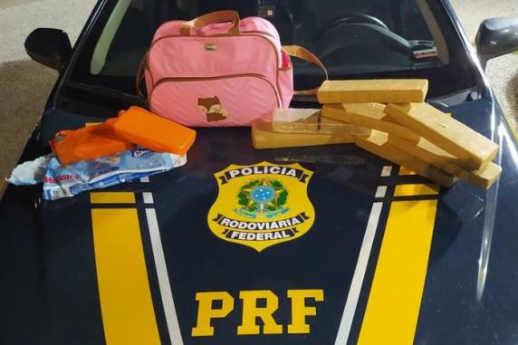 Mulher de 40 anos admitiu posse das substâncias depois de ser flagrada por vistoria de rotina da PRF em ônibus que ia de Porto Alegre para Dom Pedrito, nesta segunda-feira