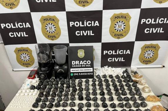 Equipe da Draco cumpriu mandados de busca e apreensão no bairro Charqueadas