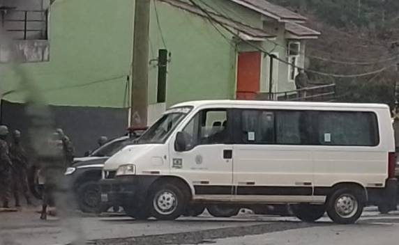 O trabalho envolveu a Policia Civil através da DRACO sob a coordenação do Delegado Tiago Tescke, com apoio da Brigada Militar, K9 da Policia Penal e do Exército Brasileiro, empregando 79 Policiais, 18 viaturas. 01 helicóptero/EB e 03 caes de faro.