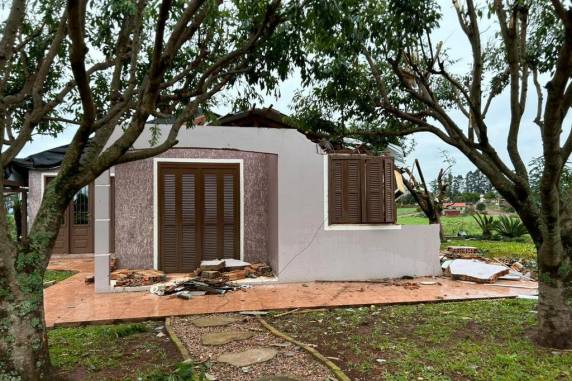 Com 1,2 mil desalojados, Sede Nova tem R$ 56 milhões em prejuízo após ciclone - foto 2
