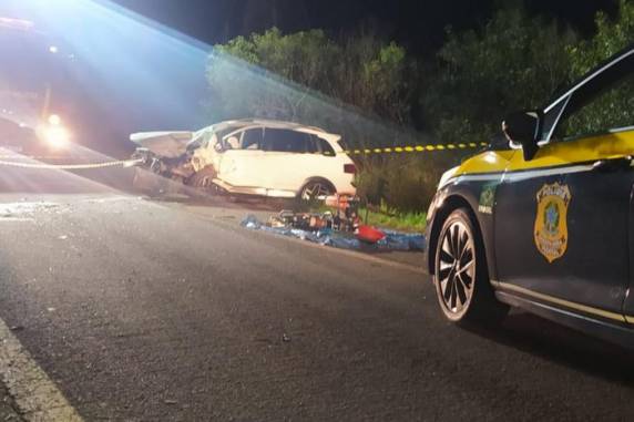 Motorista de um dos veículos envolvidos no choque foi encaminhada ao hospital