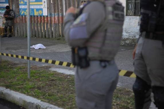 Segundo a Polícia Civil, vítima foi sequestrada no domingo (16) e pode ter sido torturada antes de ter sido morta e decapitada; parte foi achada na tarde desta sexta-feira