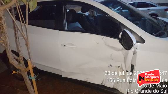 Motociclista fica ferido após colisão entre moto e caminhoneta em Três de Maio - foto 2