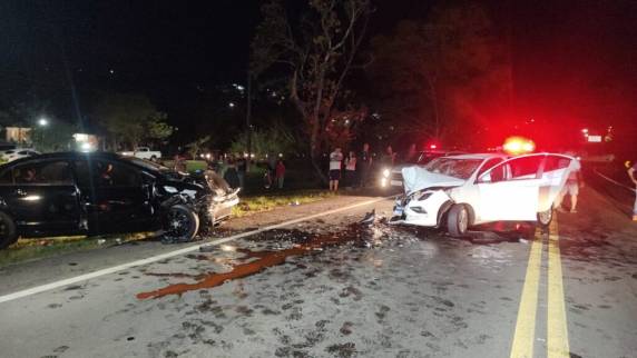Rodovia chegou a ficar totalmente bloqueada, mas foi liberada posteriormente