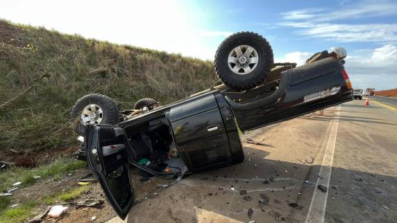 Grave acidente de trânsito deixa três feridos na RS-153 - foto 3