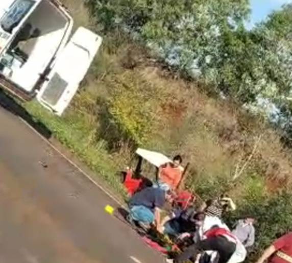 Grave acidente envolve caminhoneta e trator na RS-210 em São Martinho - foto 2