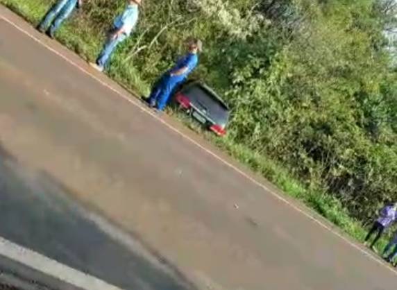 Grave acidente envolve caminhoneta e trator na RS-210 em São Martinho - foto 3