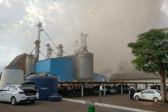 Equipes do Corpo de Bombeiros de Cascavel e Toledo, municípios vizinhos, foram enviadas para atuar no socorro às vítimas