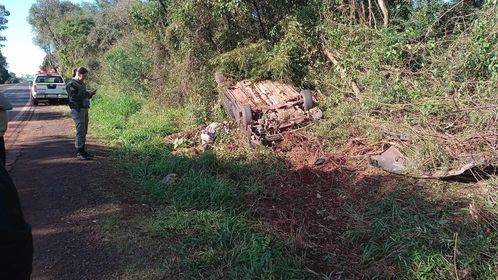 Veículo é abandonado após capotagem na RS-342 em Horizontina - foto 3